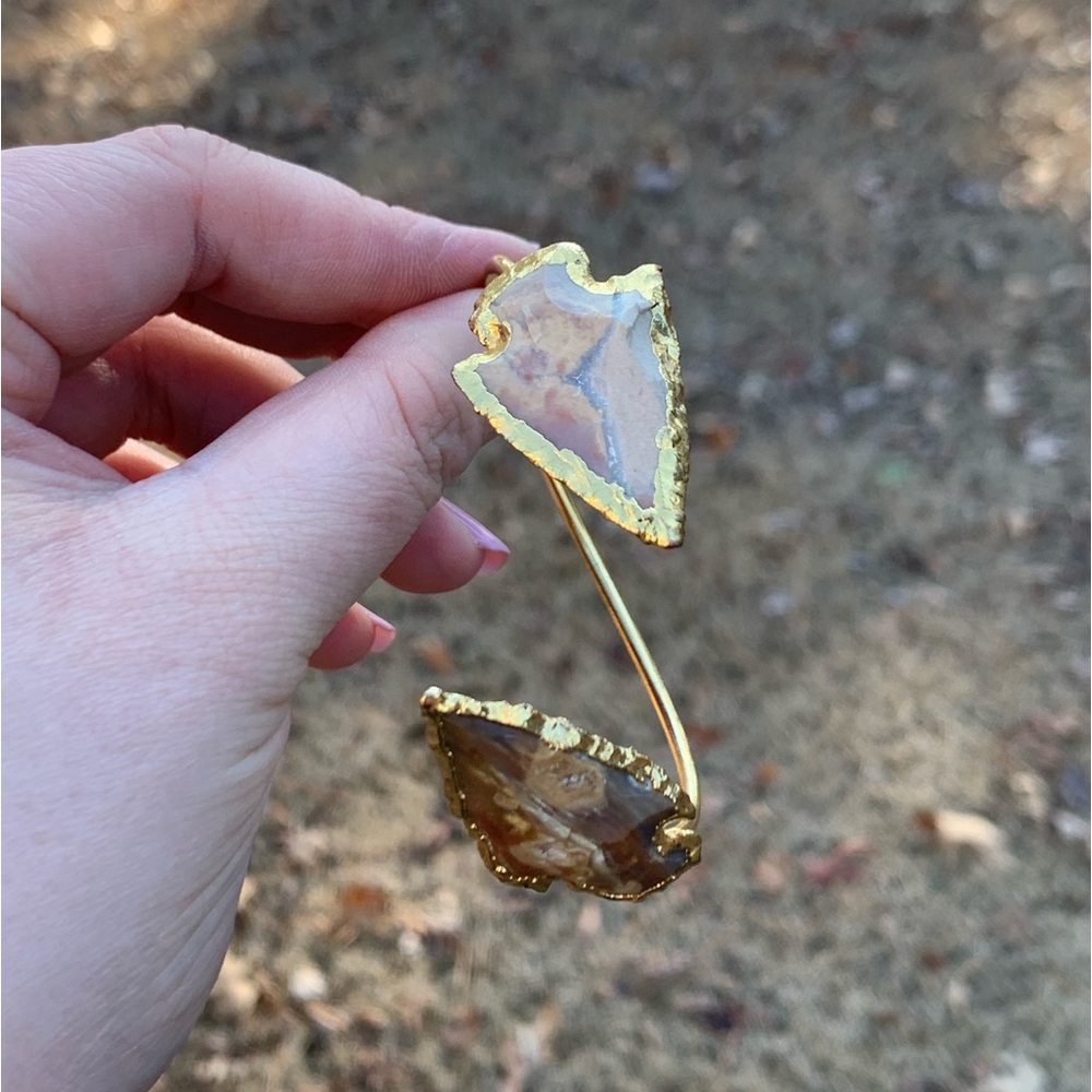 Double Arrow Head Bangle Cuff Bracelet - Picture 6 of 13